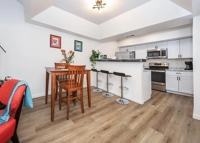 2br 2bath With Pool & Fireplace